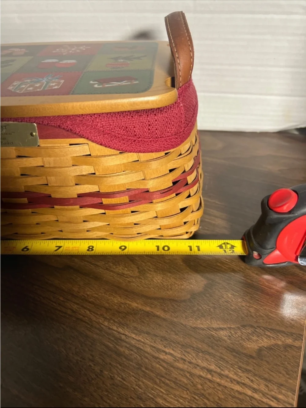 Longaberger   Accent Basket w/ Fabric Liner, wooden top ,plastic liner